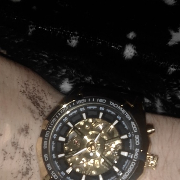 Watch - Picture 2 of 3